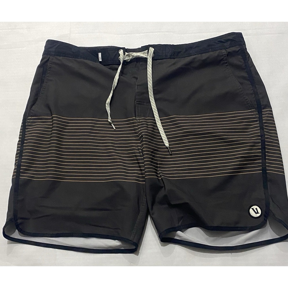 Vuori Board Shorts Mens 36 Infinity Boardshort Stretch Athletic Swim